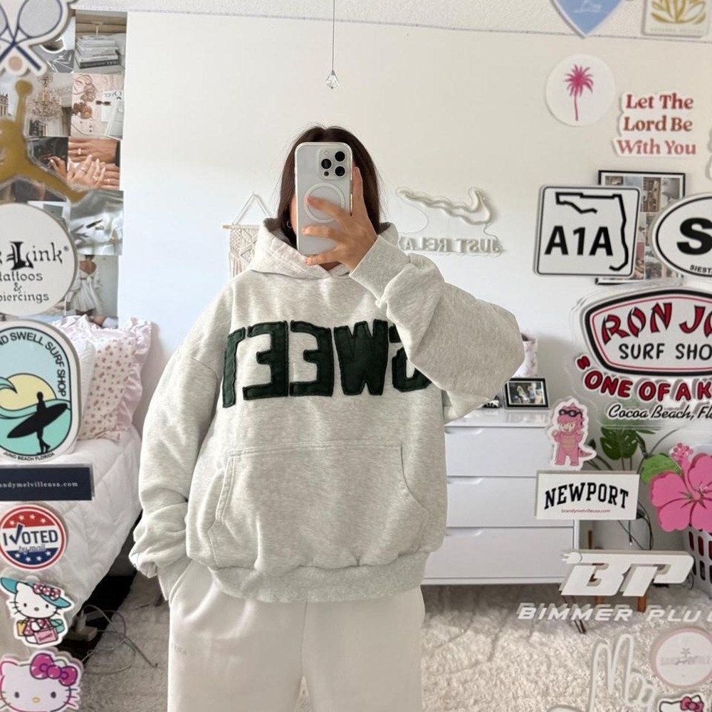 Sweet embroidered hoodie grey and green